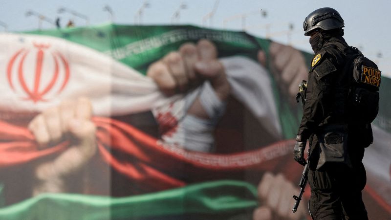 Live Updates: Iran Protests Escalate as Death Toll Rises, Concerns Over Erfan Soltani’s Execution, Trump Implements Tariffs on Iran